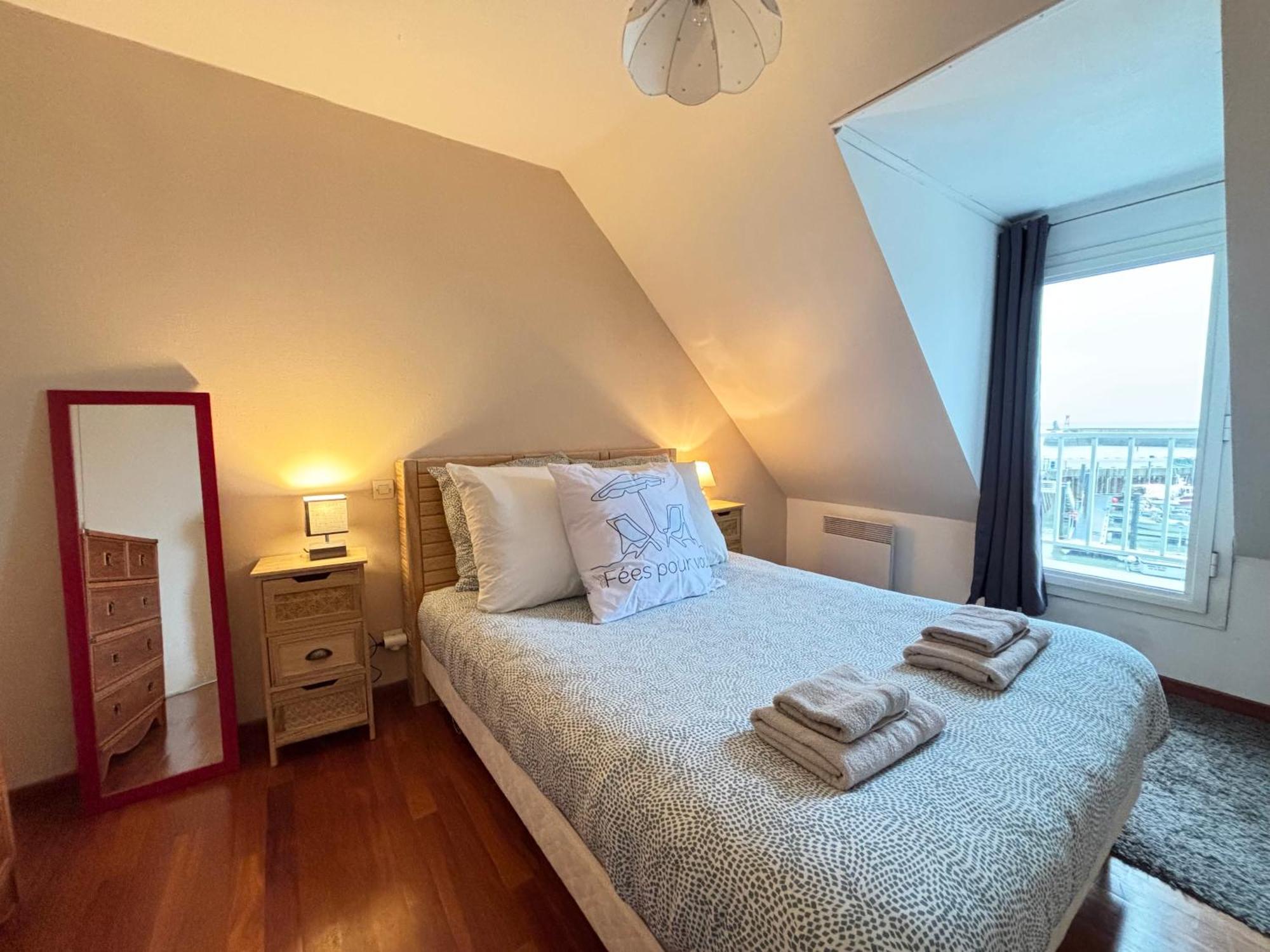 Cote Cottage Apt 3 Chambres Bien Equipee Vue Imprenable Sur Port Et Mer Etreham Dış mekan fotoğraf